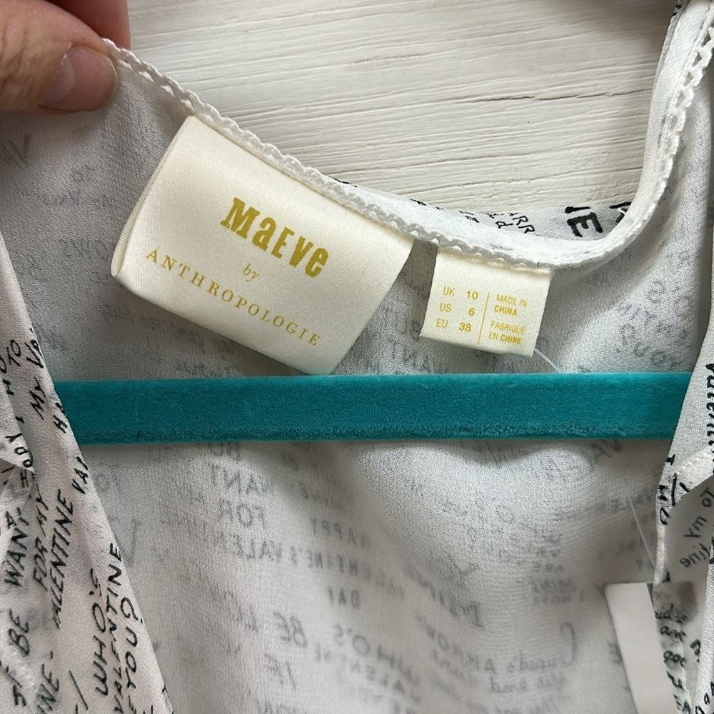 Maeve from ANTHROPOLOGIE love Note valentine romantic script Wrap Top Size 6 NWT - Picture 4 of 7